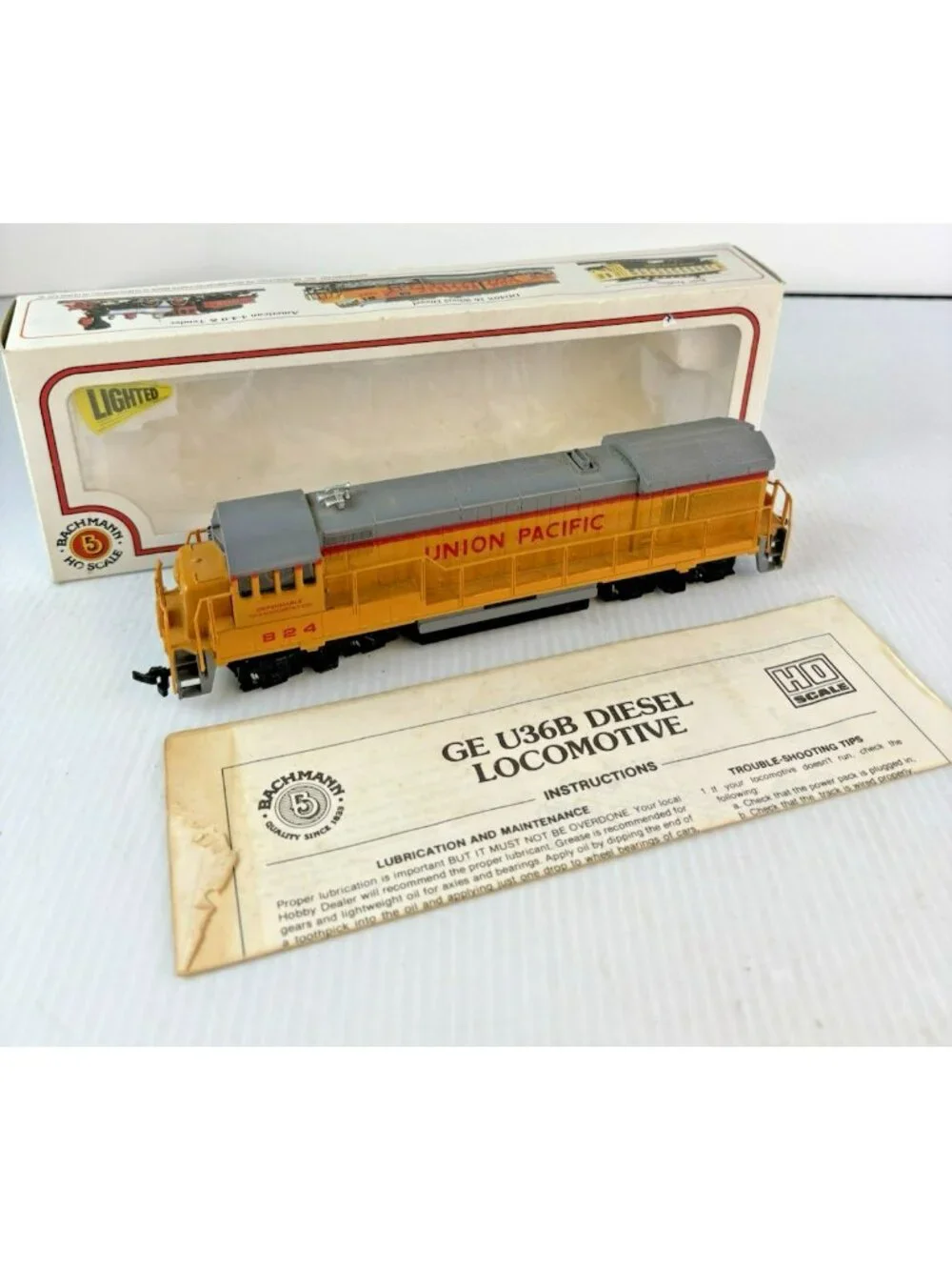 Bachmann N Scale UP Union Pacific GE U36B Diesel Locomotive #824, Working, IOB